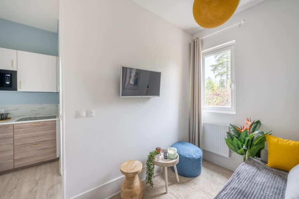 Apartment Le Petit Monet - Center Near Train Station