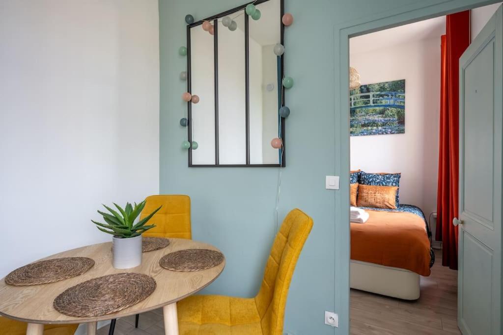 Apartment Le Petit Monet - Center Near Train Station